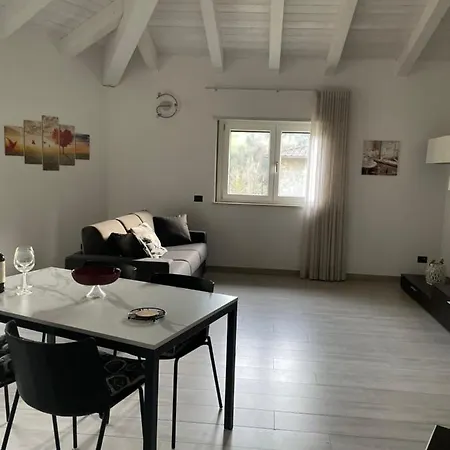 Апартаменти La Casa Nel Bosco